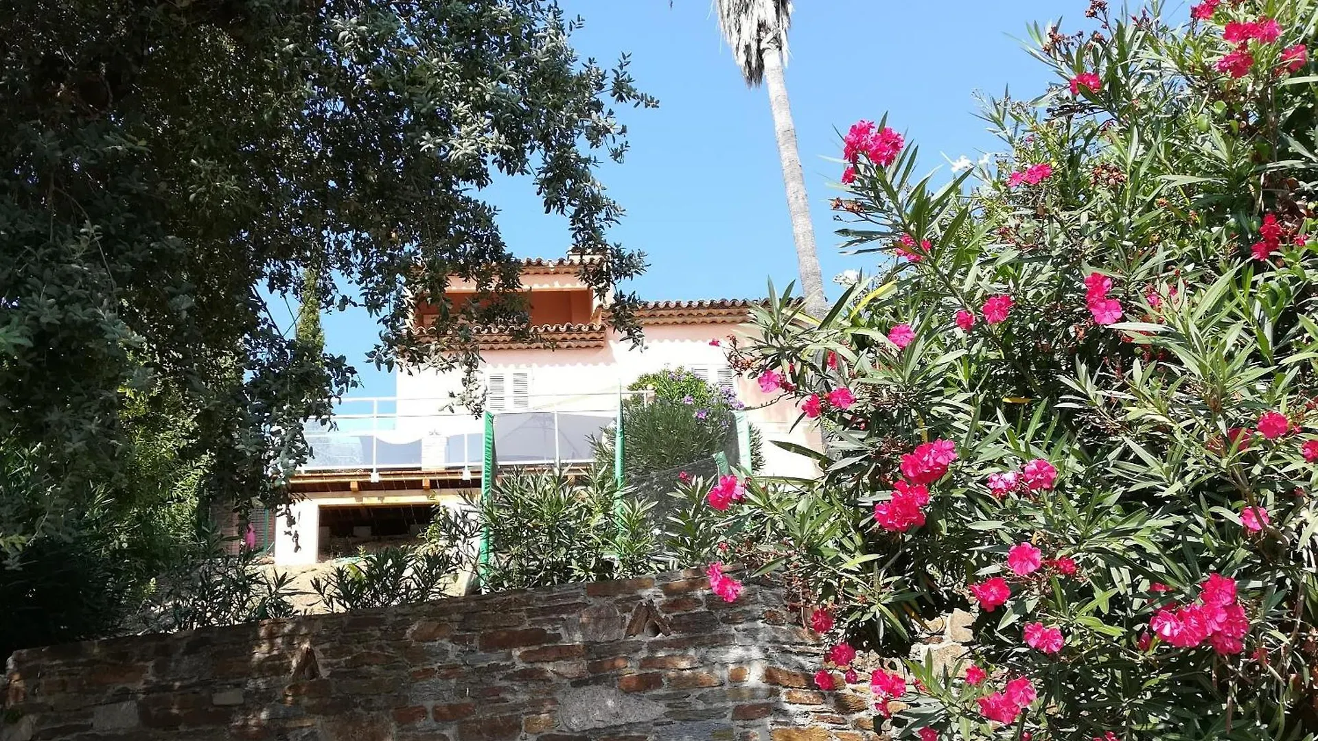 La Dolce Vita Le Le Rayol-Canadel-sur-Mer 0*,
